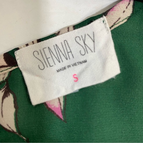 Sienna Sky Top Dark Green Leaf Print Blouse 3/4 Sleeve Cold-Shoulder Size Small - Picture 14 of 16